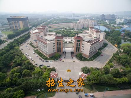 學校全景
