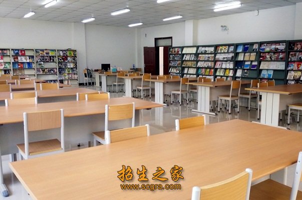 圖書館內部