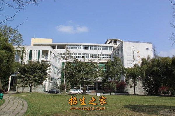 校園環(huán)境