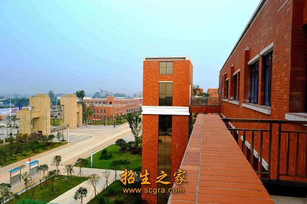 學校照片