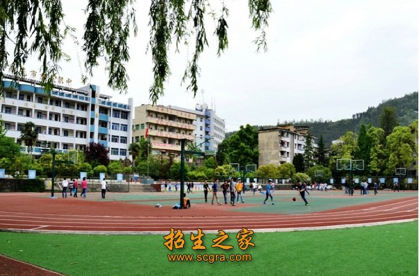 四川省南部縣升鐘職業(yè)中學的辦學優(yōu)勢_學生待遇