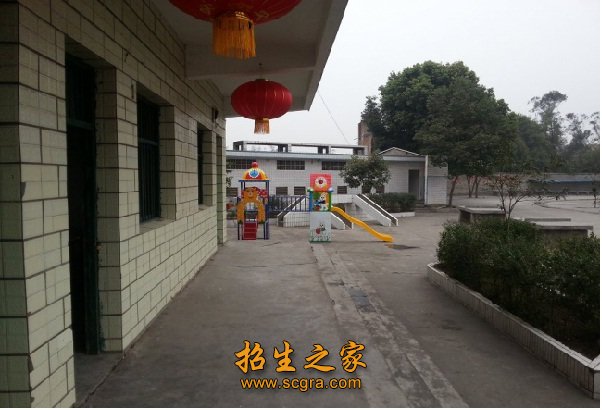 廣安市東方文化武術(shù)學(xué)校收費標(biāo)準(zhǔn)_學(xué)校性質(zhì)