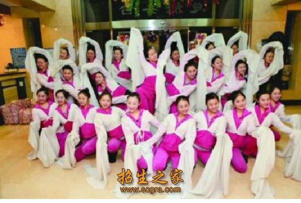 成都市文化藝術(shù)學(xué)校有幾個(gè)校區(qū)？報(bào)名截止時(shí)間是多久？