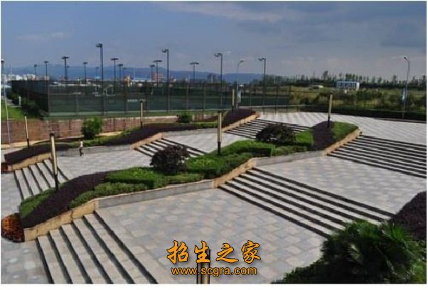 四川財(cái)經(jīng)職業(yè)學(xué)院有幾個(gè)教學(xué)區(qū)？招生省外的學(xué)生嗎？