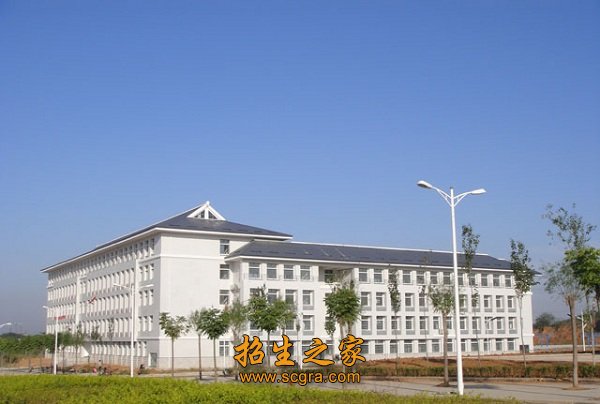 學(xué)校環(huán)境