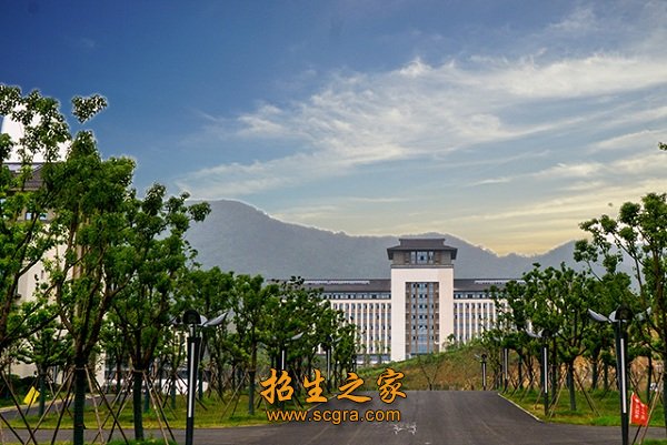 鎮(zhèn)江市高等專(zhuān)科學(xué)校