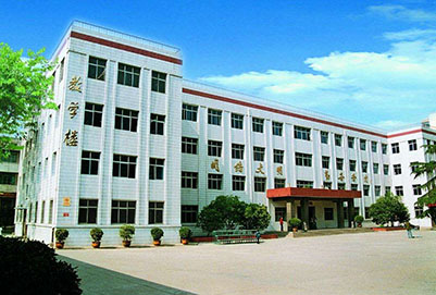 重慶輕軌學(xué)校學(xué)習生活環(huán)境怎么樣