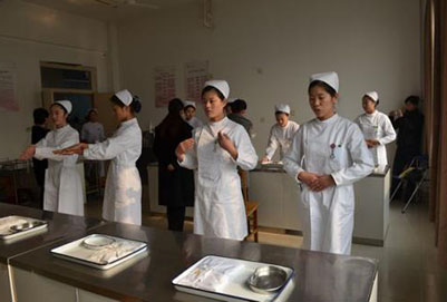 想報(bào)讀成都衛(wèi)生學(xué)校，但是不知道選擇哪所學(xué)校好
