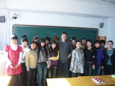 幼師專業(yè)怎么樣?幼師找工作會有什么福利呢?是否有五險一金呢?