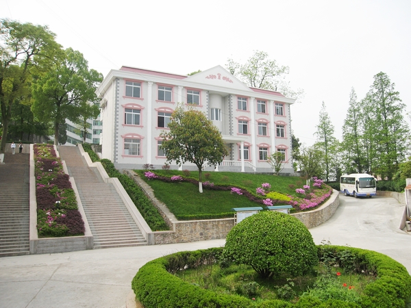 恩施土家族苗族自治州衛(wèi)生學(xué)校有哪些專(zhuān)業(yè)