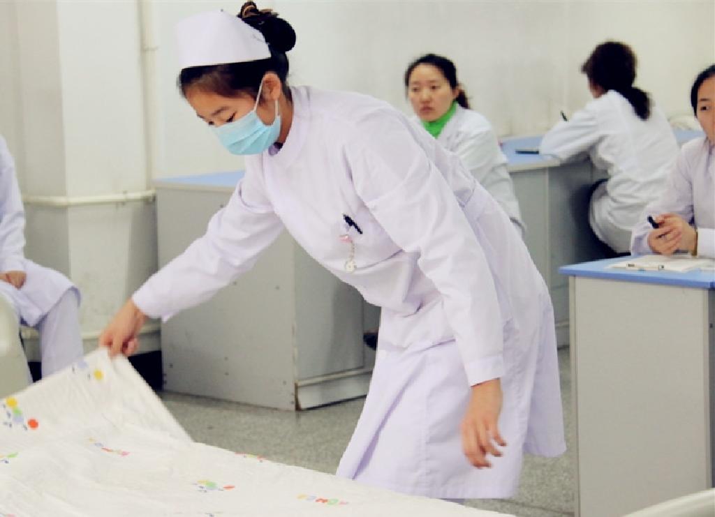 在重慶讀國(guó)際護(hù)理專業(yè)就業(yè)前景如何