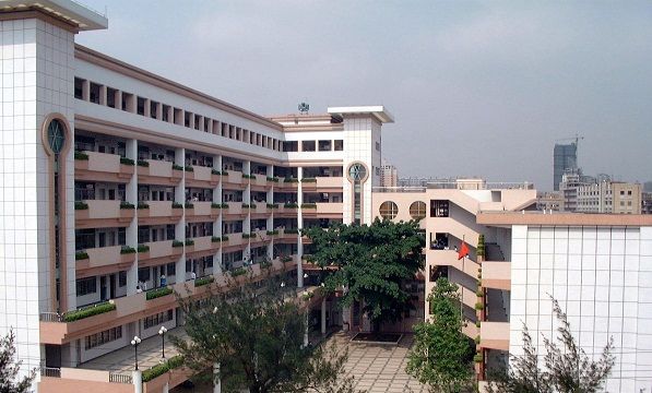 四川省成都市財貿(mào)職業(yè)高級中學環(huán)境怎么樣