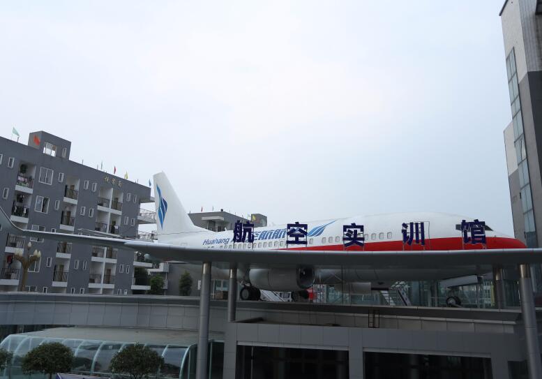 成都機(jī)電工程學(xué)校環(huán)境介紹