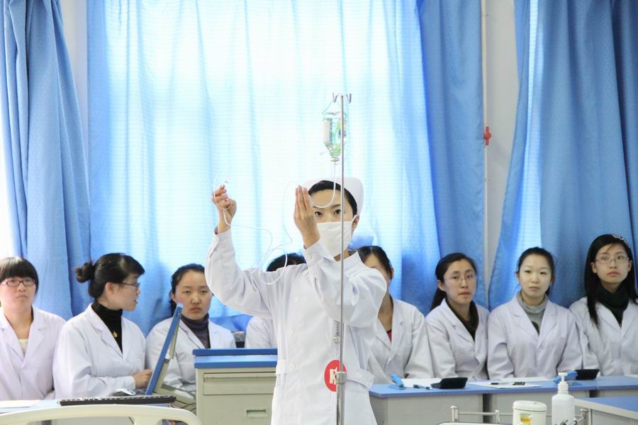 高級護理專業(yè)發(fā)展前景如何