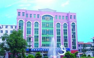 四川省石棉縣職業(yè)高級(jí)中學(xué)的校園環(huán)境怎么樣
