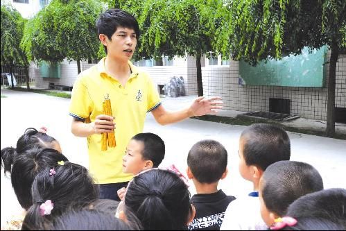 成都幼師學(xué)校培訓(xùn)學(xué)校男幼師招生要求
