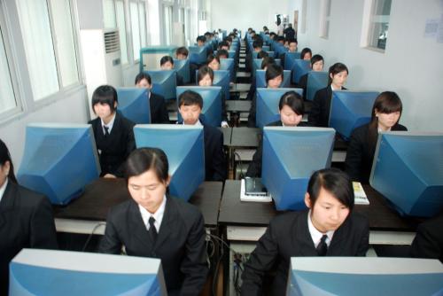 成都信息工程職業(yè)技術(shù)學(xué)校2023招生簡(jiǎn)章