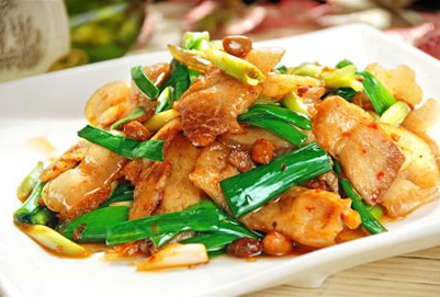 成都廚師學(xué)校：初中畢業(yè)學(xué)什么專業(yè)好?