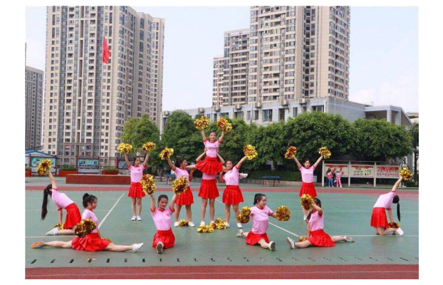 重慶軌道交通專業(yè) 學(xué)校運(yùn)動(dòng)會(huì)開幕表演