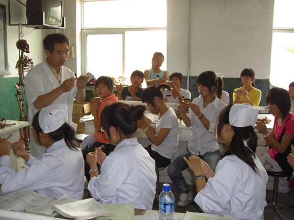 重慶華西衛(wèi)校如何