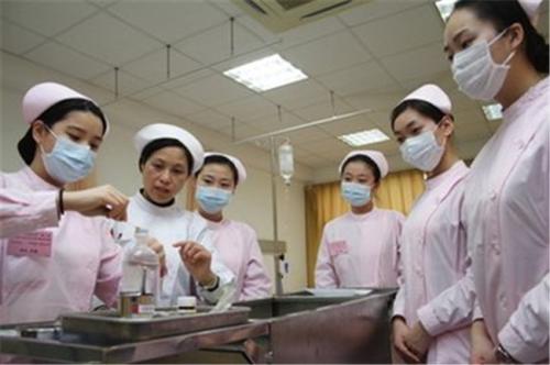 重慶高級護理就業(yè)怎么樣？就業(yè)需求解析