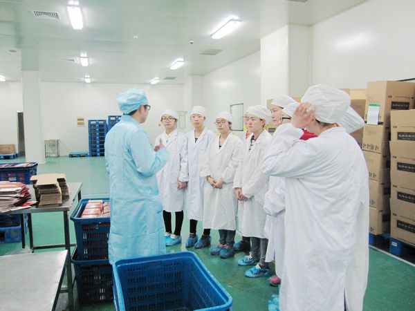 重慶市第二衛(wèi)校男孩子讀護理專業(yè)好不好