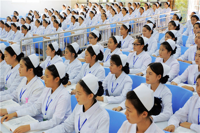 貴陽衛(wèi)生學校什么專業(yè)比較適合初中生？
