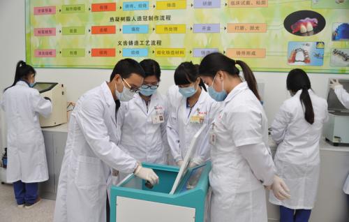 貴陽護(hù)理專業(yè)可以做什么？就業(yè)前景分析