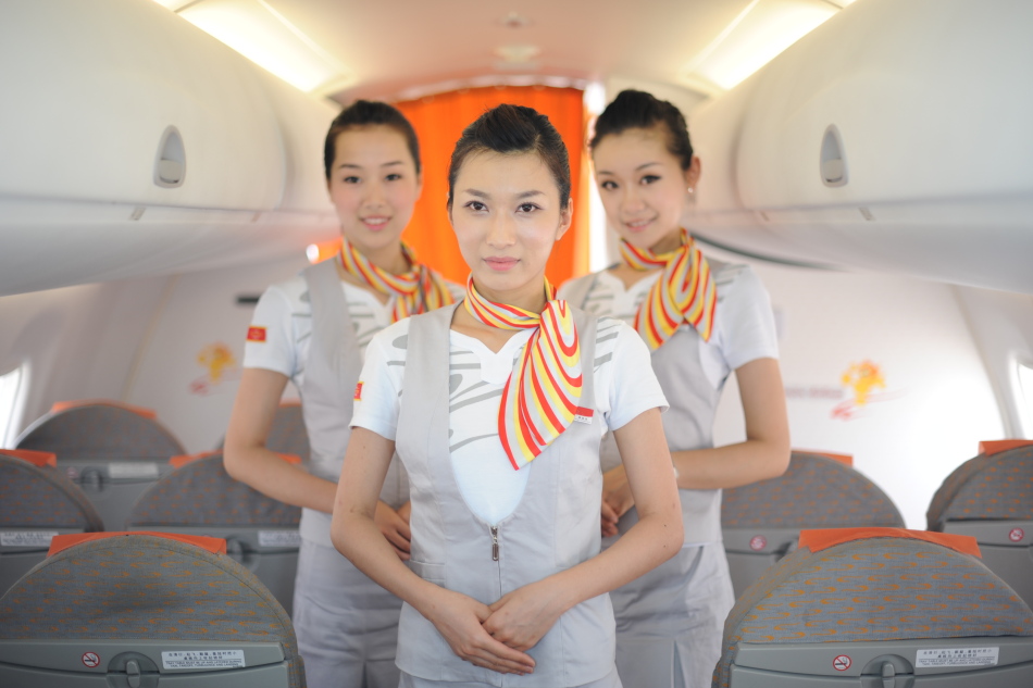 成都航空學校教您航班上換位思考贏尊重