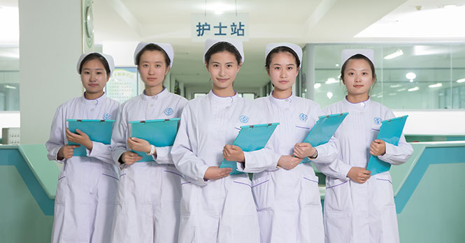 成都女生學高級護理怎么樣