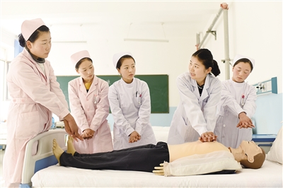 成都開設(shè)護(hù)理專業(yè)比較好的學(xué)校是哪所