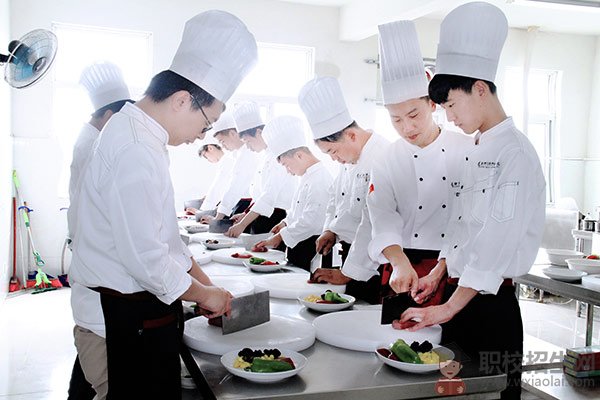 在四川學烹飪專業(yè)有什么優(yōu)勢？