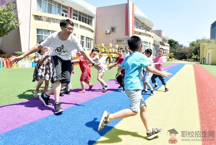 男幼師有就業(yè)性別上的優(yōu)勢嗎？