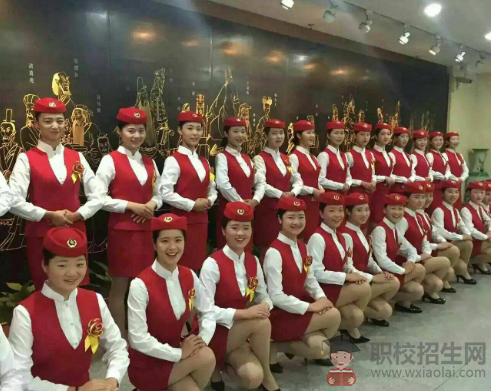 成都學(xué)生讀鐵路學(xué)校去哪所學(xué)校好呢？