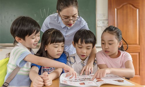 重慶的女生學(xué)幼師專業(yè)怎么樣？
