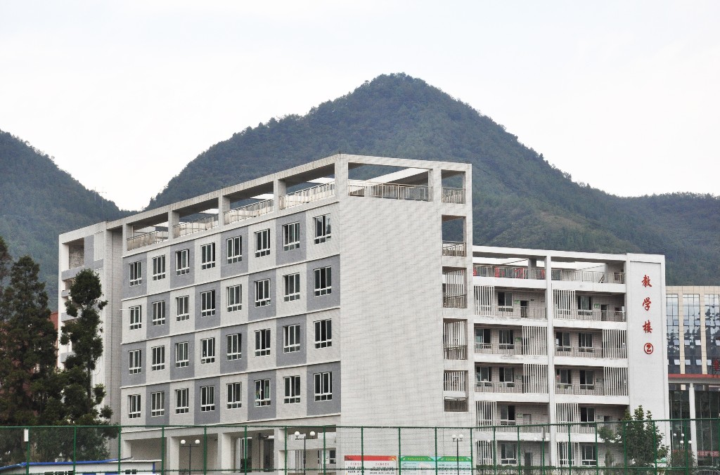 當(dāng)今社會(huì)男生要學(xué)什么專業(yè)才能賺錢？