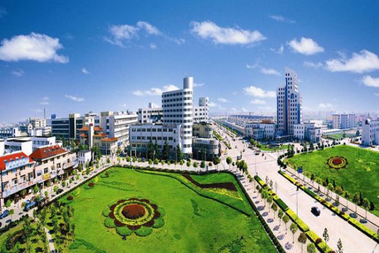四川城市技師學(xué)院的管理制度嚴(yán)厲嗎？