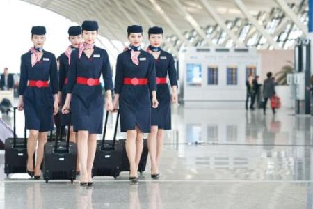 女生讀空乘專業(yè)選哪所學(xué)校好？